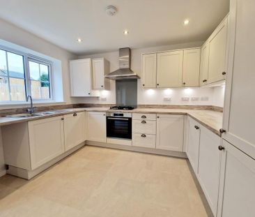 3 bedroom detached house to rent - Photo 5