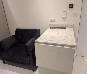 Property to rent - Photo 5