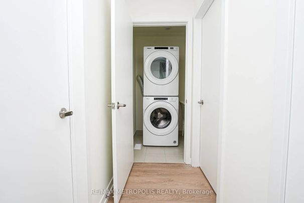 Condo Townhouse For Lease | X8454870 - Photo 1