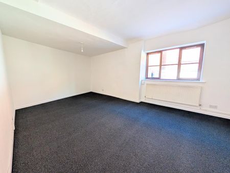 4 bedroom maisonette to rent - Photo 3