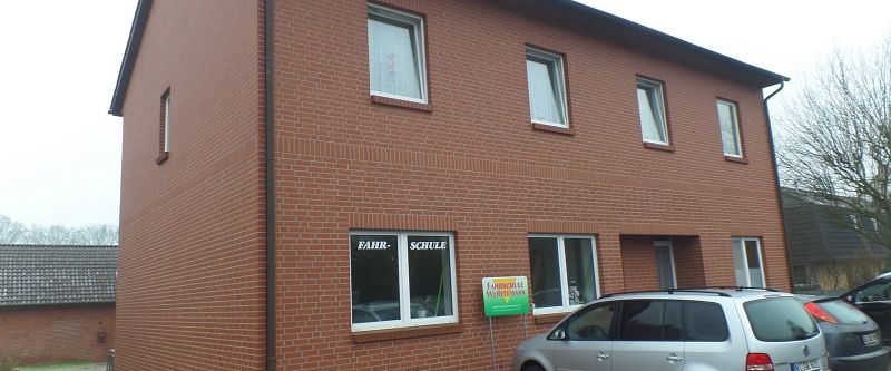 neu renovierte , gemütliche , große DG Wohnung in gepflegtem Haus - Foto 1