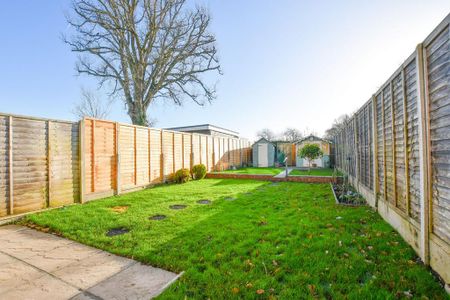 3 bedroom terraced house to rent - Photo 4