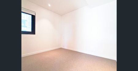 Luxurious Apartment WITH DUCTED AIR CON - Photo 5