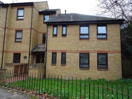 2 bedroom flat to rent - Photo 3