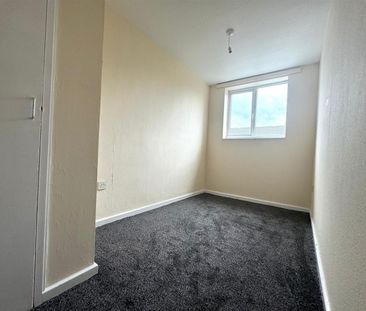 3 Bedroom Maisonette - Upper To Let - Photo 1