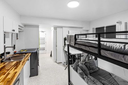 204 Ste Monique Street apartment — Ottawa, ON (1-Bedroom) - 1 Bedroom - Photo 2