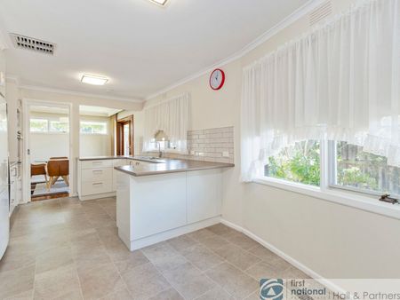 52 Anora Crescent, Mulgrave - Photo 2