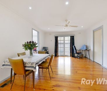 A HOME FOR RELAXING AND ENTERTAINING - Photo 2