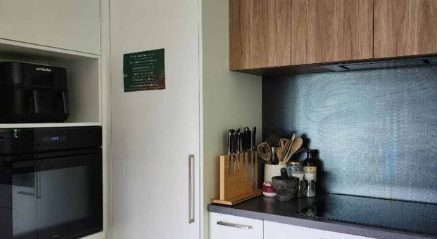 Spacious Modern Family Home with Self-Contained Unit - Prime Oakura Location - Photo 1