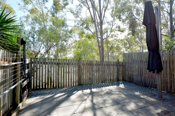 BREAK LEASE :: THERE'S SO MUCH TO LIKE HERE &mldr; NICELY PRESENTED TOWNHOUSE, LARGER THAN USUAL - Photo 1