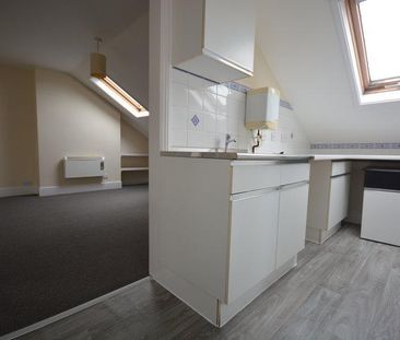 Studio to rent - Photo 3