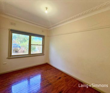 Three-bedroom home near the station - Photo 4