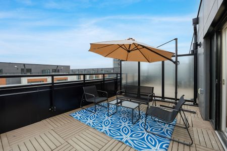 For Lease - 7 Steckley House Lane Unit# TH 610, Richmond Hill, Ontario - Photo 2