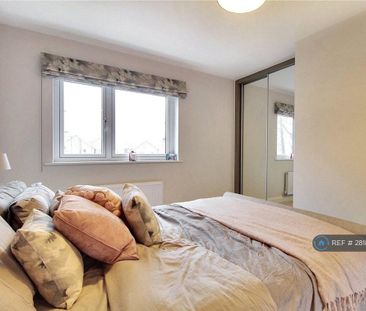 2 bedroom maisonette to rent - Photo 2