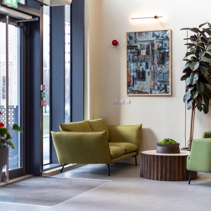 3 bedroom flat to rent - Photo 1