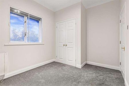 Regents Court, Sopwith Way, Kingston Upon Thames, KT2 - Photo 3