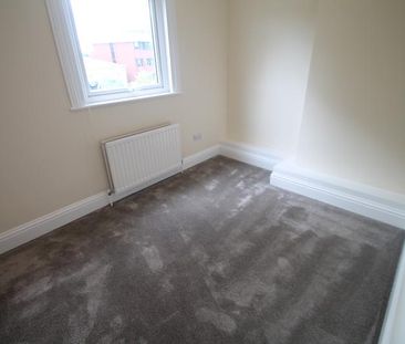 1 bedroom apartment to rent Garlands Road, Redhill, Surrey, RH1 - Photo 3