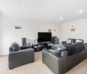 The Lyon King - Photo 2