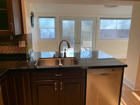 For Lease - 46 Kent Road, Toronto, Ontario - Photo 4