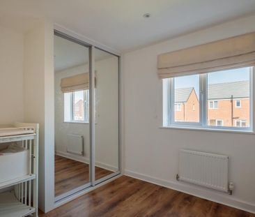 3 bedroom end of terrace house to rent - Photo 4