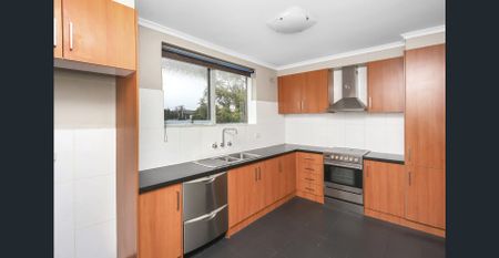 Sunny apartment in a popular pocket of Maidstone - Photo 5