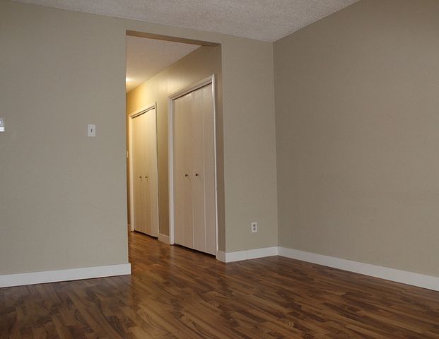 Nessa Manor | 324 4 Avenue NE, Calgary - Photo 1