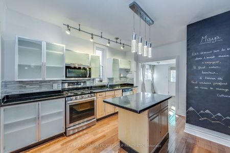 Townhouse For Lease | E8126658 - Photo 4