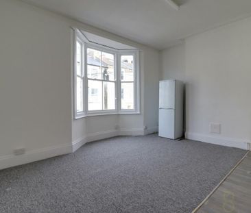 4 bedroom maisonette to rent - Photo 5