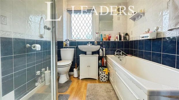 3 bedroom terraced house to rent - Photo 1