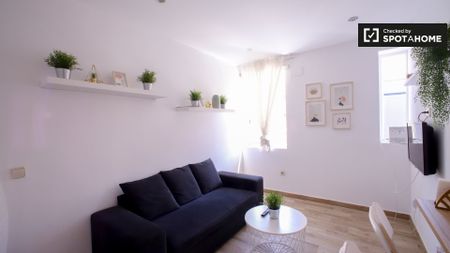 valencia, Valencian Community 46022 - Photo 2