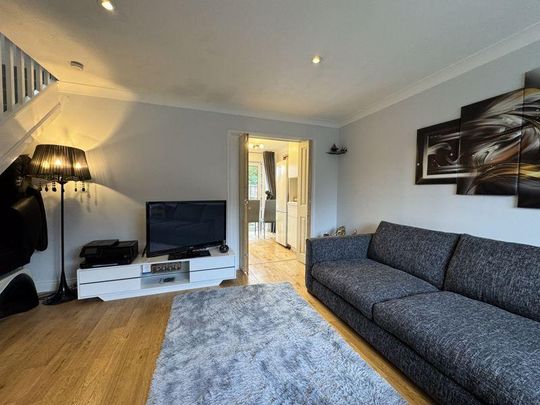 4 bedroom semi-detached house to rent - Photo 1