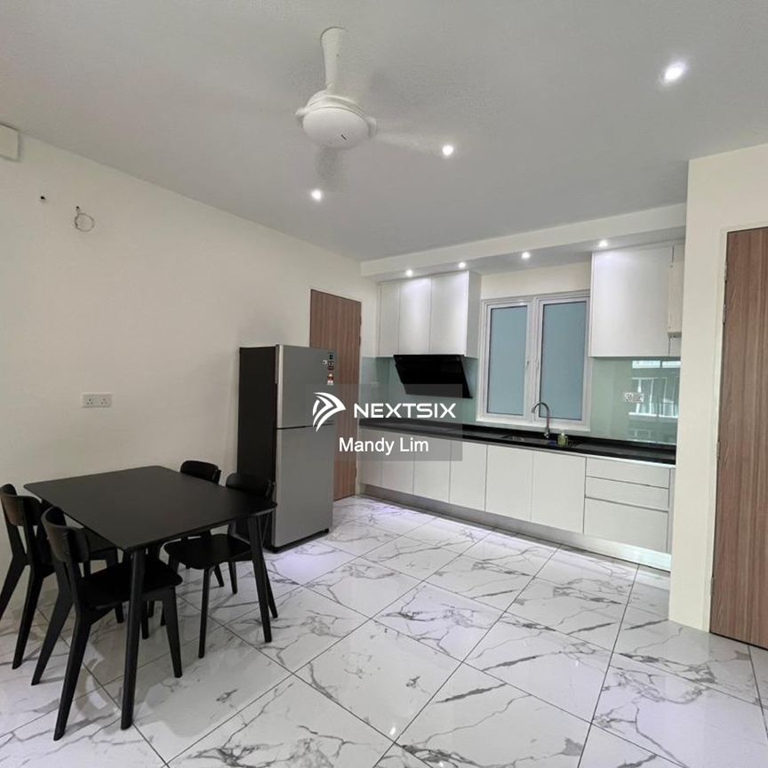 Quaywest Residence - Photo 1