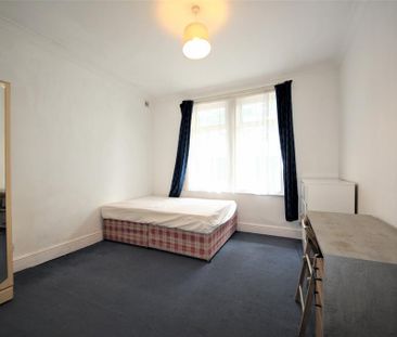 4 bedroom flat to rent - Photo 3