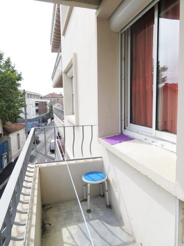 T2, 480€ H.C, Nîmes, rue Sainte-Félicité, 43m² - Photo 4