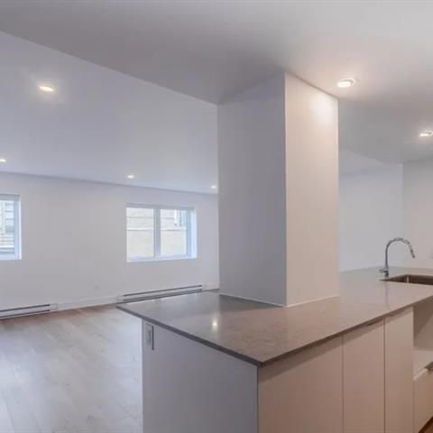 37 Av. Roosevelt - Photo 1