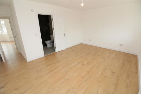 5 bedroom semi-detached house to rent - Photo 5