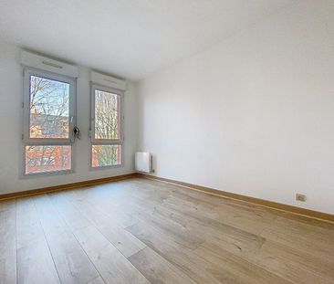 Appartement à louer - EPERNAY HYPER CENTRE-VILLE - Appartement en d... - Photo 4