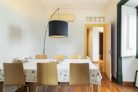 2 Bedroom Apartment, Lisboa - Photo 4