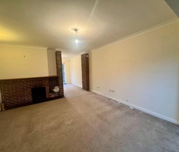 4 bedroom link detached house to rent - Photo 1