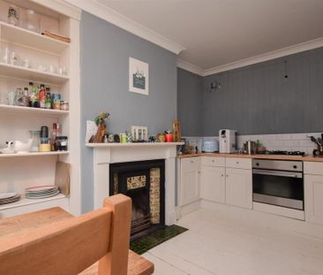 2 bedroom end of terrace house to rent - Photo 6