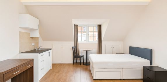 Studio Flat, Coldharbour Lane, SW9 - Photo 2