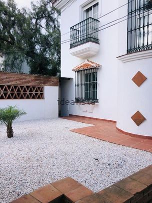 Alquiler de casa o chalet independiente en Avenida Vistamar, 14 b - Photo 1