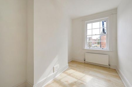 3 bedroom terraced house to rent - Photo 4