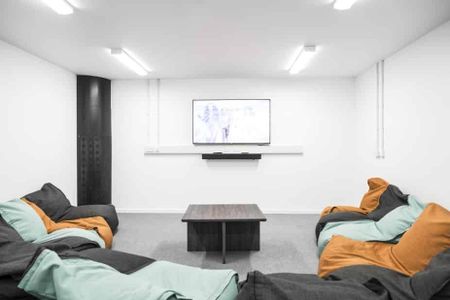 Studio Apartment - Photo 3