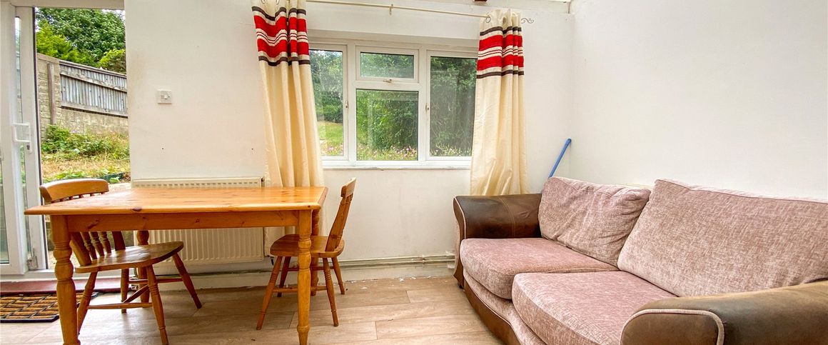 4 bedroom semi-detached house to rent - Photo 1