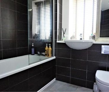 2 Bed Terraced House, Wardle Street, M40 - Photo 2