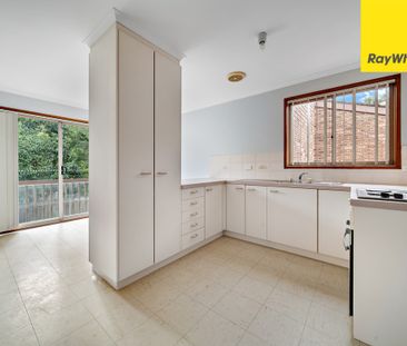 Spacious 3 Bedroom Townhouse - Photo 1