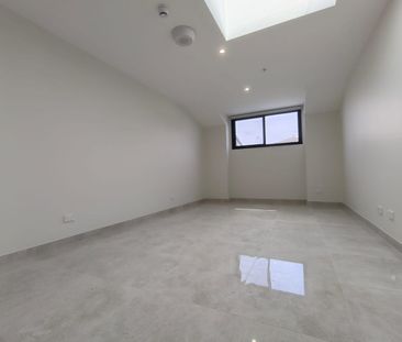 Selection of brand new studio apartments - Available Now - Photo 5