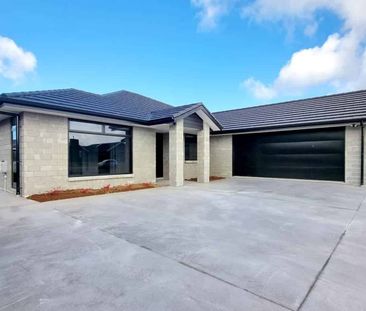 Executive Living in One Tree Point - Photo 2