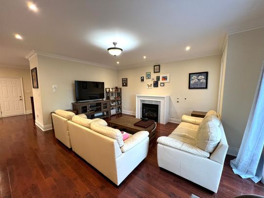 For Lease - 826 Wingarden Crescent, Pickering, Ontario - Photo 1